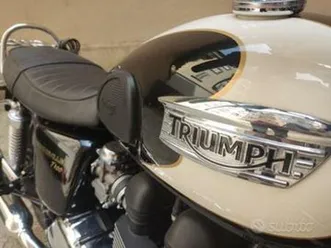 triumph bonneville t100 accessoriata