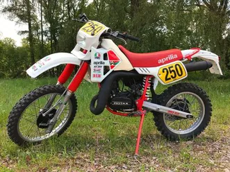 aprilia-rx-250-bj-84-klassik-enduro-youngtimer-classic-vintage-gs