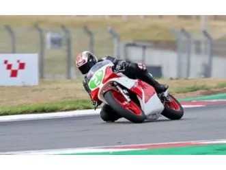 1987-yamaha-tz250-t-2km-full-resto-lap-record-donington