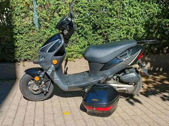 keeway-hurricane-freemotion-rx6-easy-50-motorroller-roller