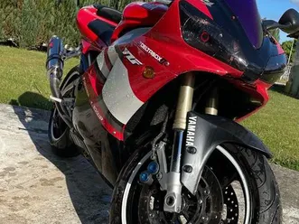 yamaha-r1-2001