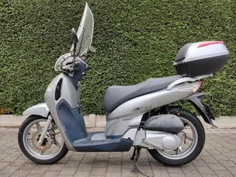 honda-scooter-sh-125i-2005