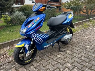 yamaha-aerox-race-replica-valentino-rossi-edition-2004-raritat