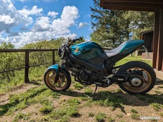 vfr-750-rc-36-2-streetfighter