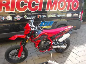 swm sm 125 r 2025 abs giallo