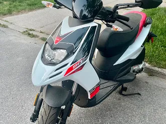 2022-aprila-sr-motard-50-cc-scooter