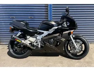 honda-cbr-400rr-nc29