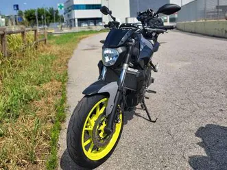 yamaha-mt-07-abs-depotenziata-a2-grigio