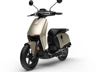 e-roller-e-motorroller-super-soco-cux-der-beste