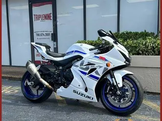 suzuki-gsxr-1000-rr-2018