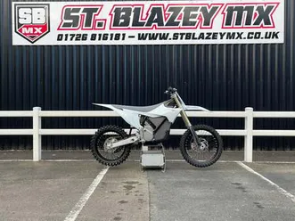 brand-new-2024-stark-varg-electric-motocross-bike-80hp