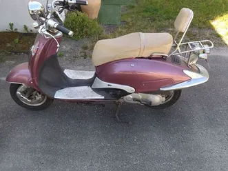 scooter-yiying-50-cc-pour-pieces-ou-a-redemarrer