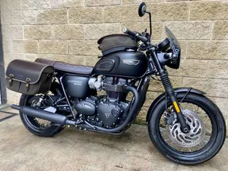 triumph-bonneville-t120-black-nero