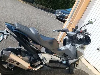 gilera-nexus-500-equivalent-tmax-500-530