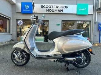 vespa-primavera-elettrica-45-km-h-nero-profondo-n-83
