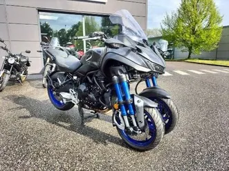 yamaha-niken-2021