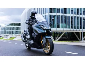 yamaha-tmax-tech-max