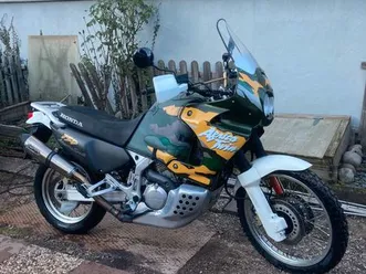 honda-africa-twin-rd07a-de-1999