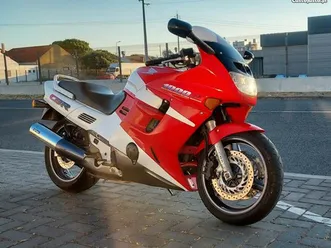 honda-cbr-1000-f