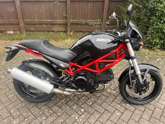 ducati-monster-695-2006