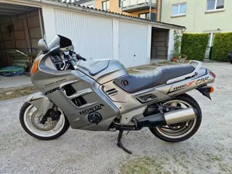 honda-cbr-1000-f-sc24