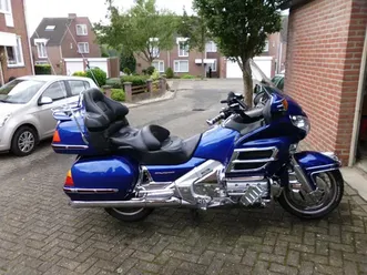 honda gold wing 1800