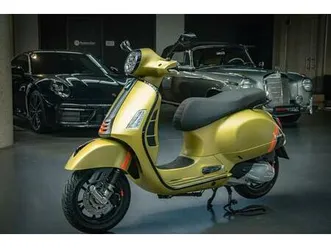 vespa-gts-300-supersport-grun-rst-2023-e5-neu