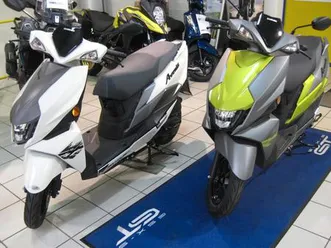 suzuki avenis 125 un 125 urban edition inkl. top case