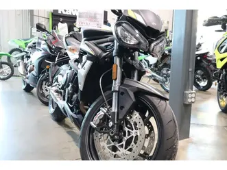 2020-triumph-street-triple-rs-matte-black
