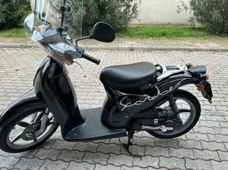 scarabeo-50-omologato-per-due