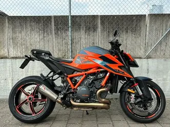ktm 1290 super duke r