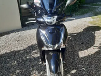 scooter honda sh150 abs
