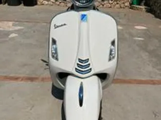 vespa-gts-super-300-hpe-abs-asr-2450km
