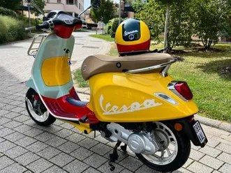 vespa-primavera-sean-wotherspoon