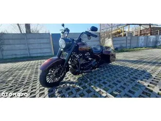 harley-davidson touring road king