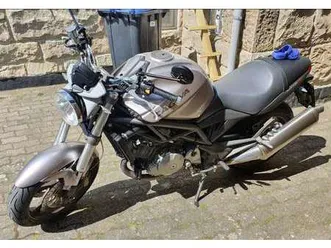 cagiva-raptor-1000-naked-bike-in-grau-gebraucht-in-kassel-fur-eur-7-700