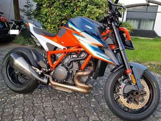 ktm-1290-super-duke-r