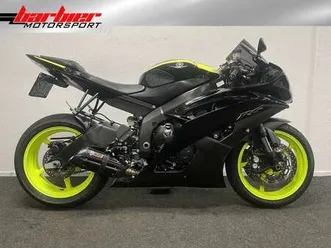 yamaha-yzf-r6-zwart