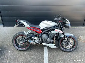 triumph-street-triple-765-r-2018-blanc-full-abs