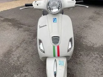 scooter-piaggio-vespa-lx-50