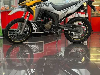 voge 300 rally 1ere main garantie 07/26 -révisé et garantie 07/26