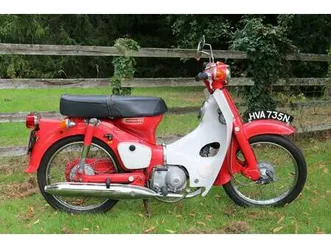 1987 honda c90 c 90 cub with just 695 miles from new!! just 2 own a vendre