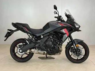 kawasaki versys 650 grijs