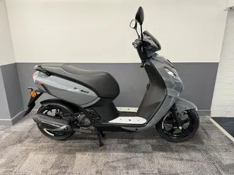 peugeot kisbee 50 gt moped petrol cvt euro 5 (4 ps) 49 cc