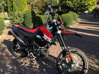 aprilia sx 125 (e5 red raceway modell)