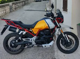 vendo-moto-guzzi-v85-tt-evocative-graphics-2021-23-usata-a-pergola-codice-9211102