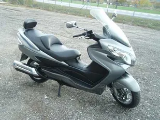 suzuki burgman 400 , zachovalý stav