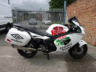 triumph-sprint-gt-1050