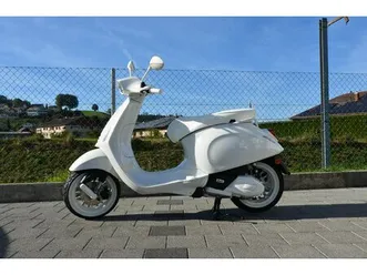 piaggio-vespa-125-sprint-abs