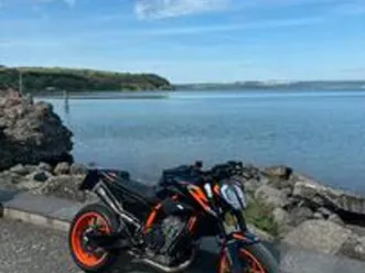 ktm-duke-890r-2023